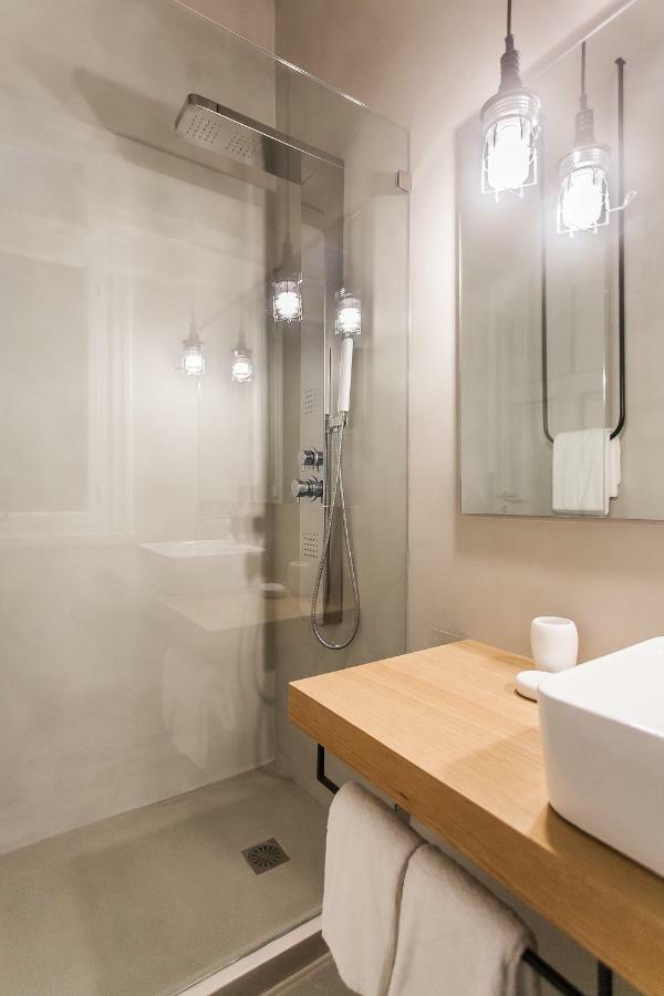 Monastiraki Suites By Livin Urbban เอเธนส์ ภายนอก รูปภาพ