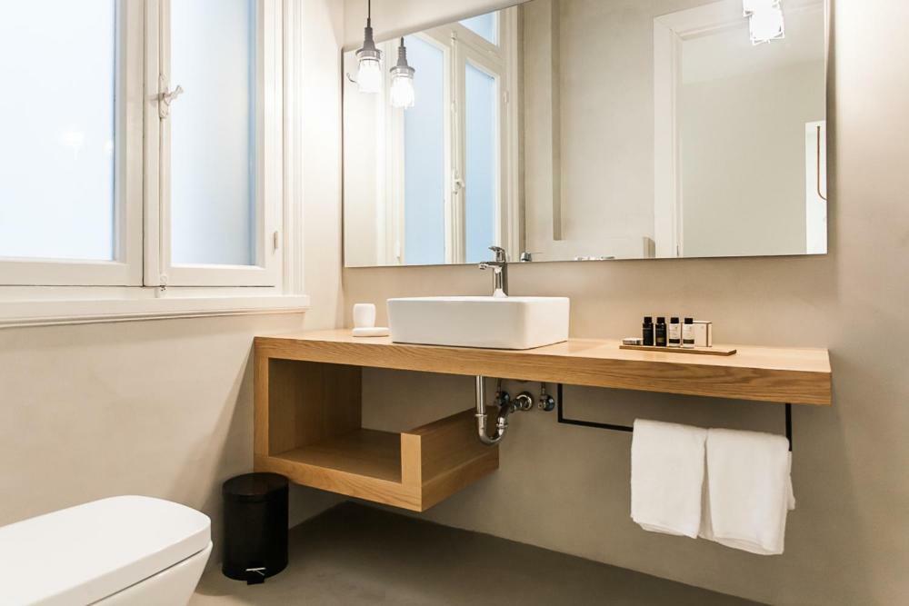Monastiraki Suites By Livin Urbban เอเธนส์ ภายนอก รูปภาพ