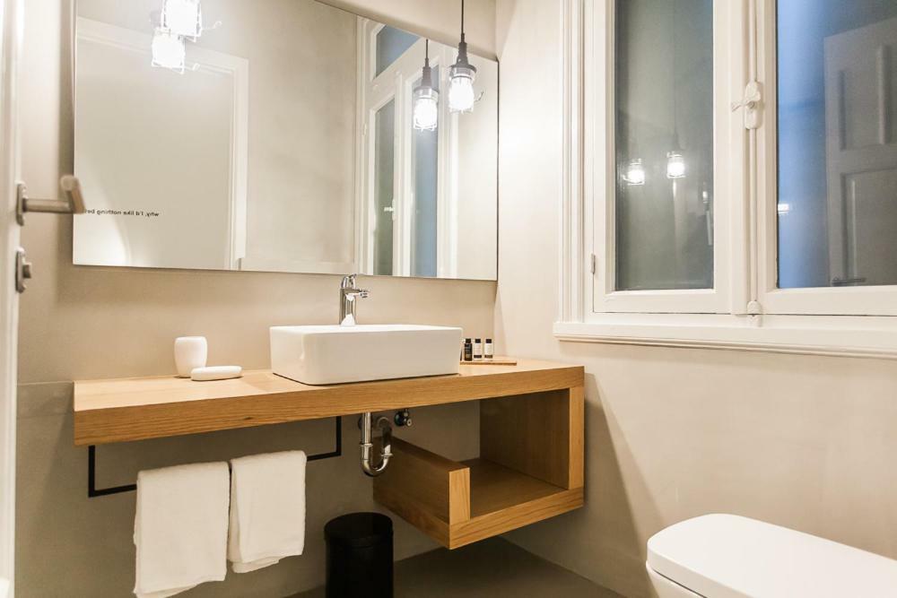 Monastiraki Suites By Livin Urbban เอเธนส์ ภายนอก รูปภาพ